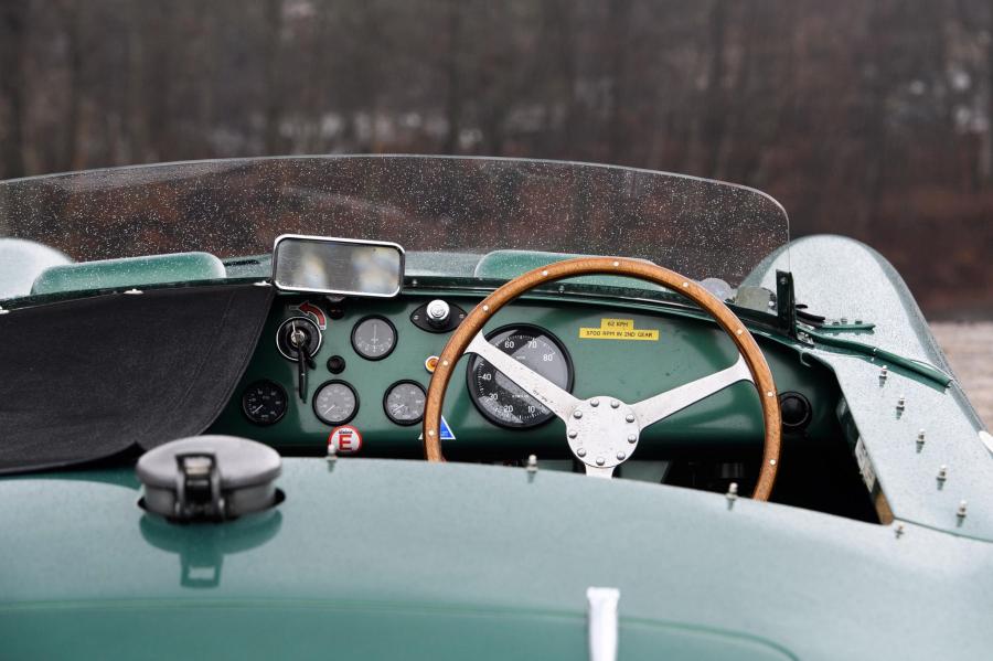 Торпедо Aston Martin DB3 Spyder 1953 года  (фото 5 из 12)